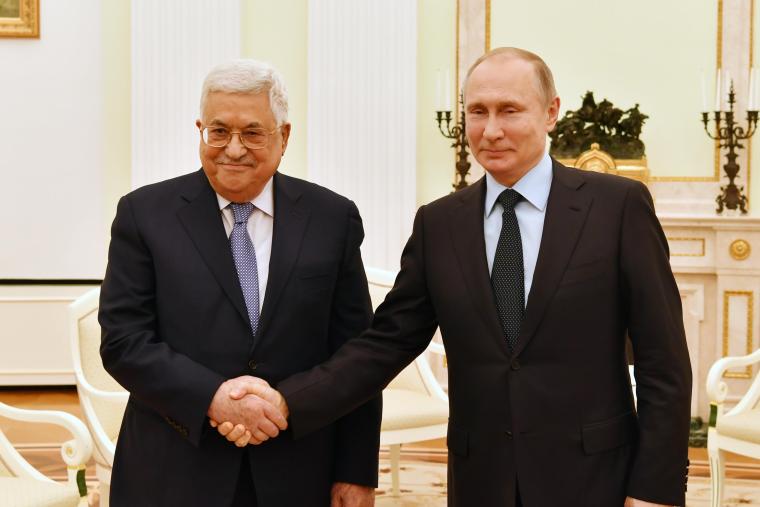 رئيس السلطة محمود عباس والرئيس الروسي فلاديمير بوتن