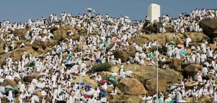 مشاهدة الحجاج على جبل عرفات بث مباشر جبل الاربعين