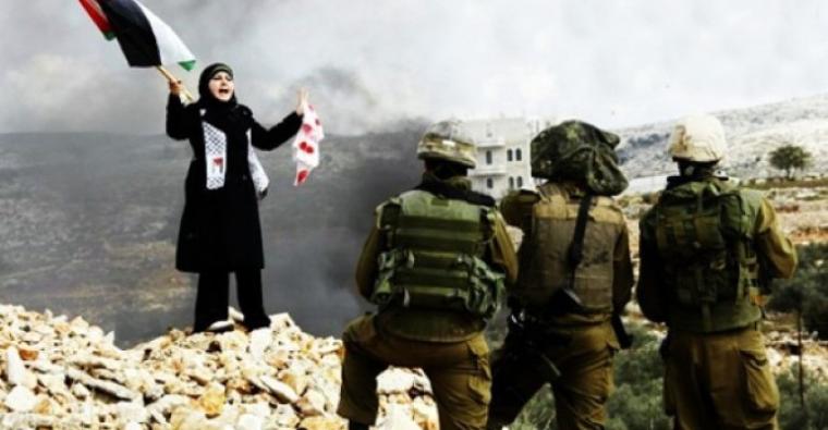 المرأة الفلسطينية في الثامن من اذار
