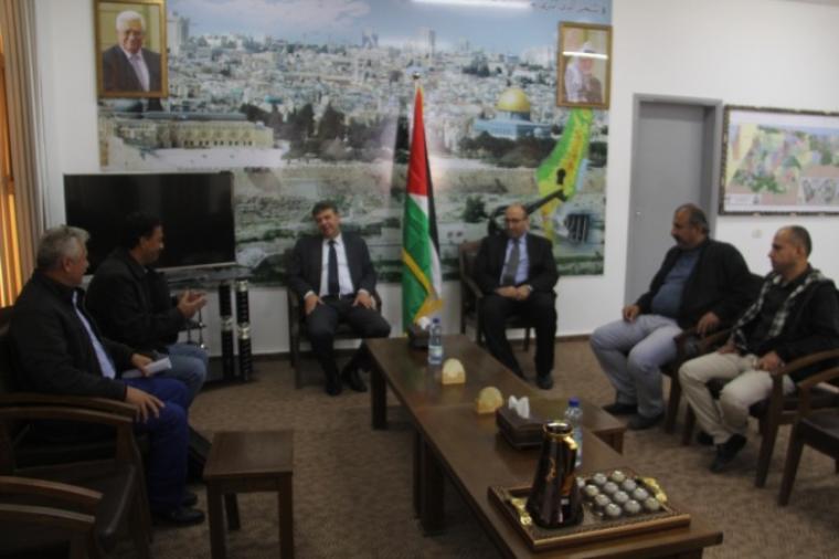 اجتماع لمناقشة مشاكل النحالين بغزة