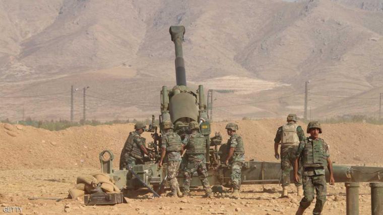 مدفعية للجيش اللبناني تقصف معاقل داعش في رأس بعلبك.