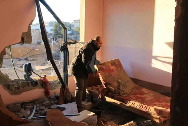 صورة أحد منازل المواطنين المتضررين من القصف الاسرائيلي