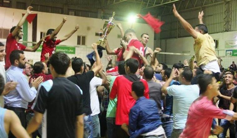 خدمات جباليا يهزم الصداقة ويتوج بكاس غزة لكرة الطائرة (29)
