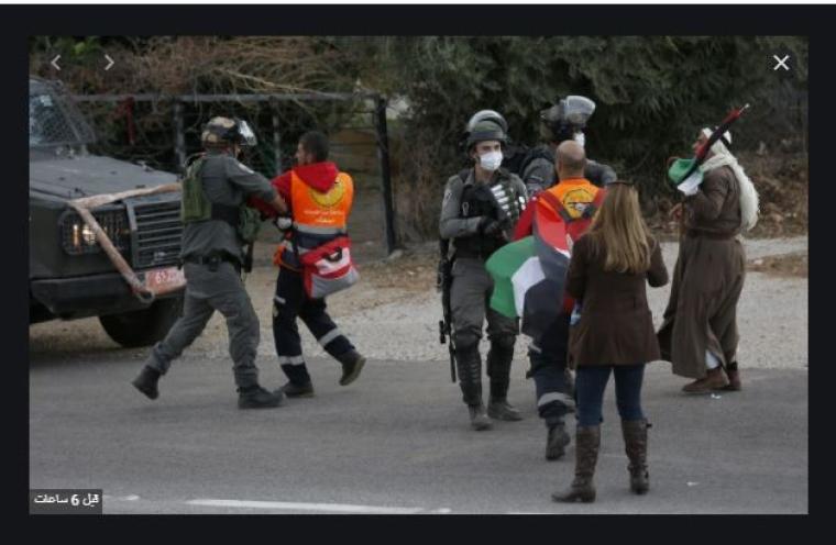 اعتقال مسعف فلسطيني من قبل قوات الاحتلال الاسرائيلي.JPG