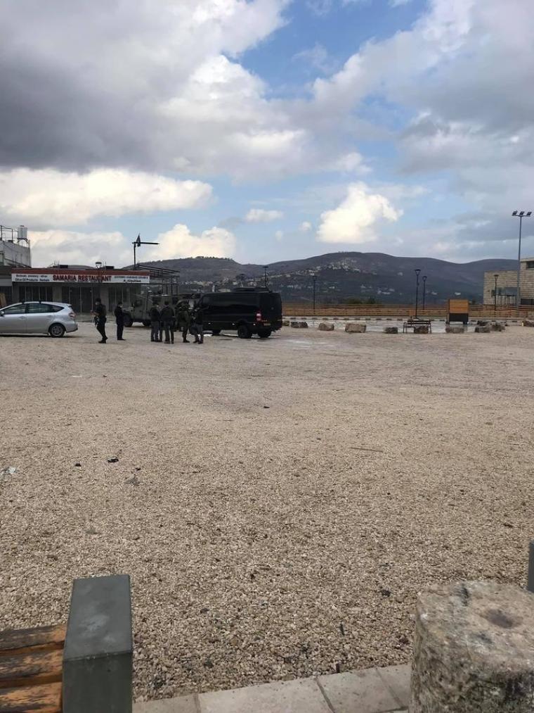 قوات الاحتلال تغلق الموقع الأثري أمام المواطنين في نابلس