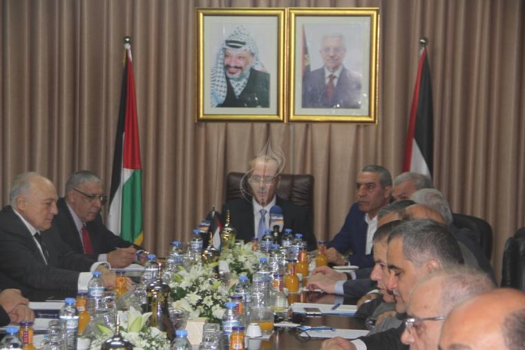 مجلس الوزراء خلال جلسة له في غزة