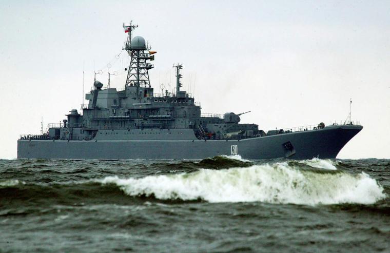 سفينة روسية في طريقها إلى بحر إيجه 