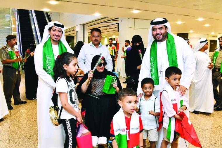 الامارات تحتفل بـ اليوم الوطني 89 السعودي
