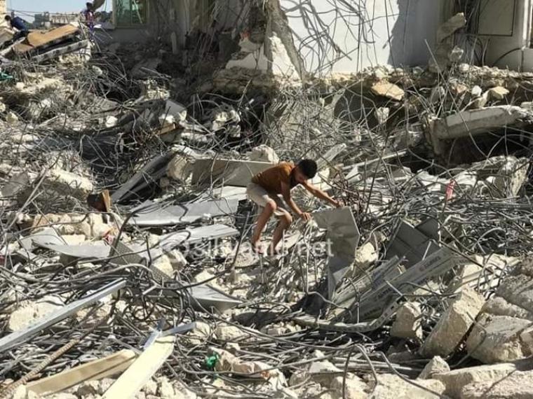 جرافات الاحتلال تهدم منزل فلسطيني في مدينة القدس المحتلة