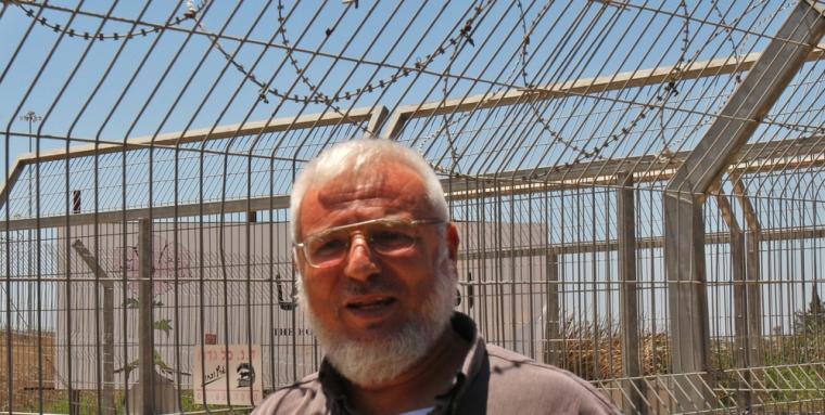 د. عزيز دويك عقب الافراج عنه من سجون الاحتلال الإسرائيلي