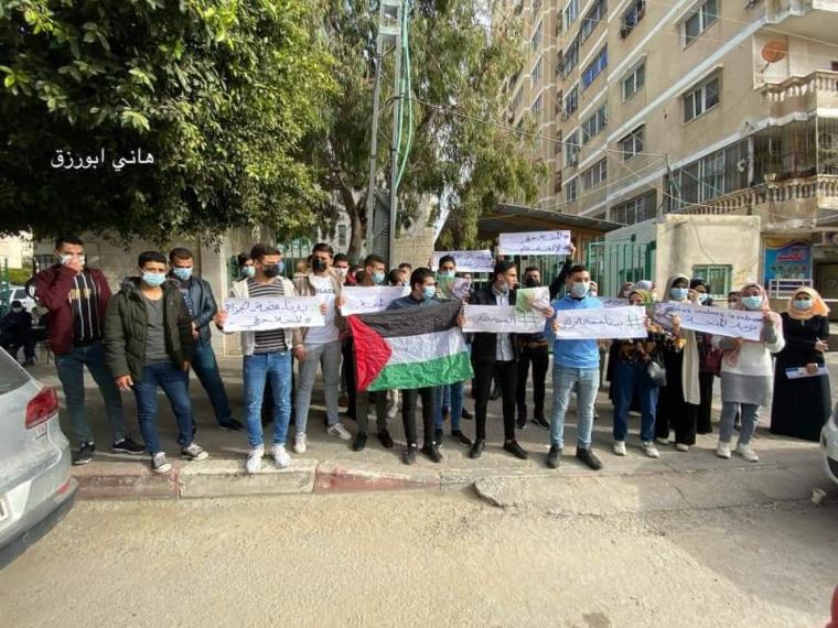 طلاب المنحة الجزائرية
