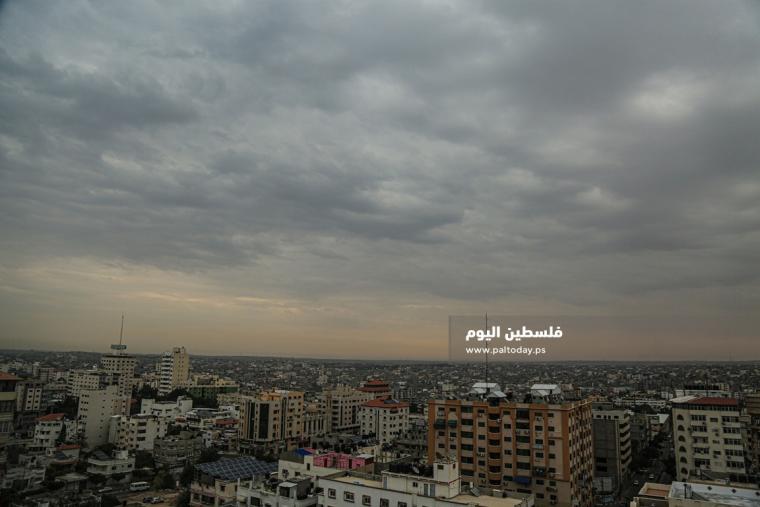 طقس فلسطين.. انخفاض على درجات الحرارة والفرصة مهيأة لسقوط الأمطار