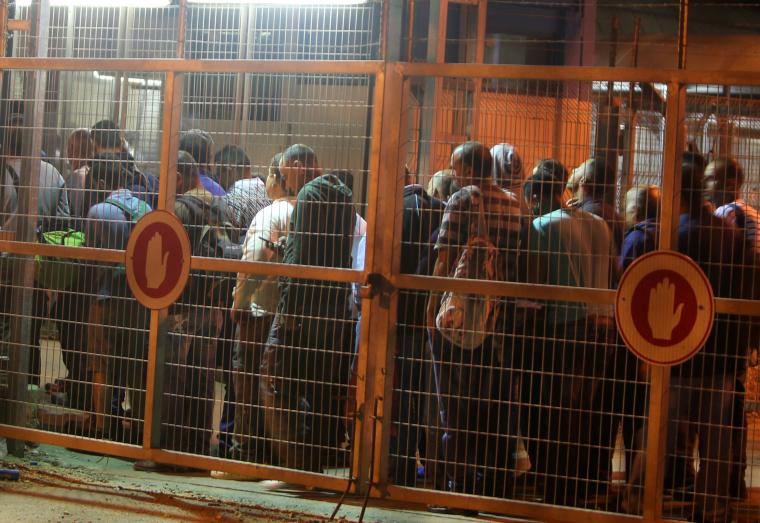 معبر إسرائيلي بالضفة المحتلة لدخول عمال فلسطينيين للأراضي المحتلة