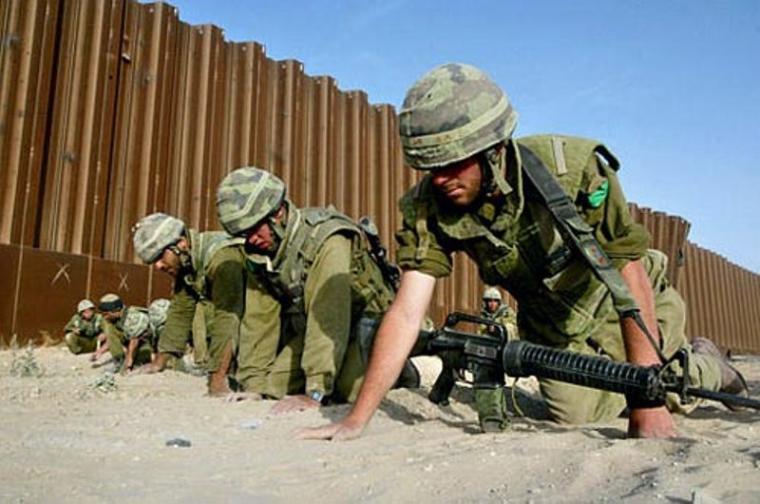 جانب من عمليات سرايا القدس التي استهدفت الجنود الصهاينة في رفح عام 2011
