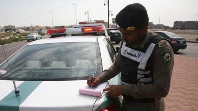 للمواطنين والمقيمين في السعودية إليك طريقة الاستعلام عن المخالفات المرورية إلكترونيًا  