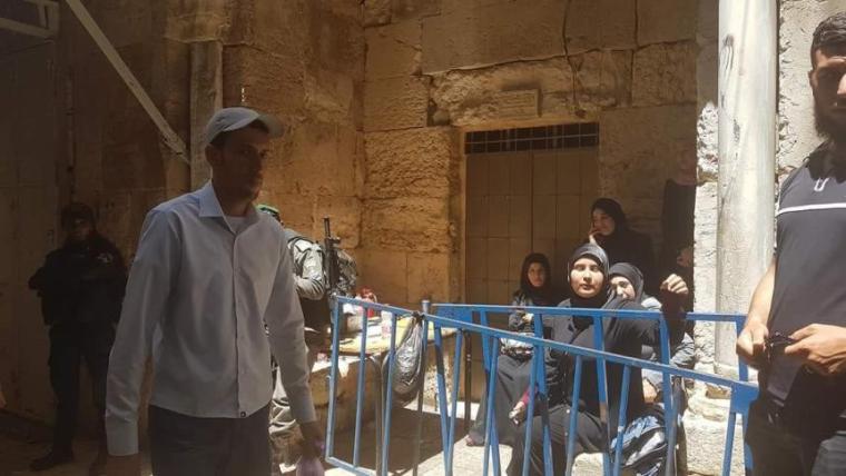 صورة لحظة الاعتقال