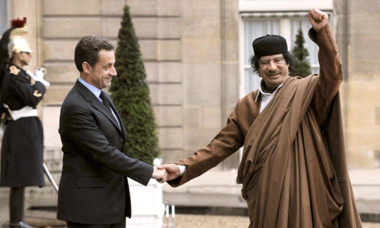 ساركاوزي والقذافي