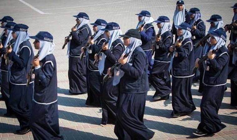 شرطيات في وزارة الداخلية بغزة (ارشيف)