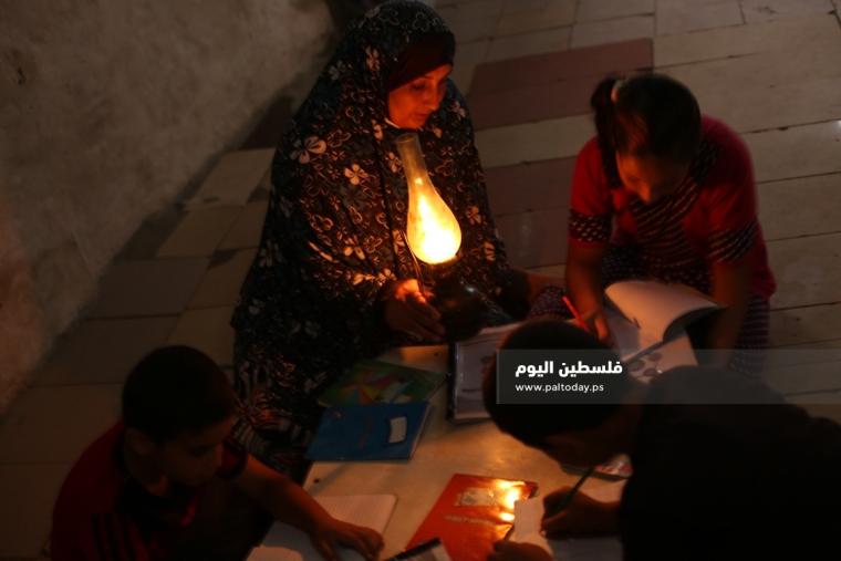 أزمة الكهرباء و حصار سكان قطاع غزة (12).JPG