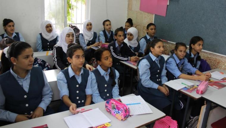 طالبات في مدارس "الاونروا" في القدس