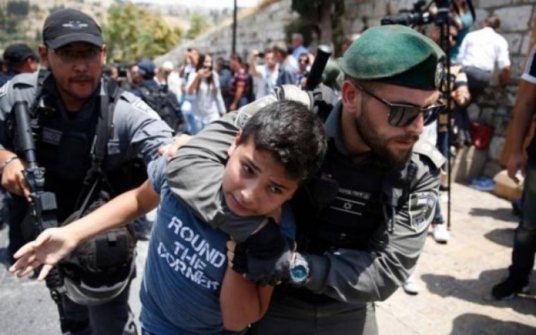 صورة تعبيرية خلال اعتقال احد الأطفال