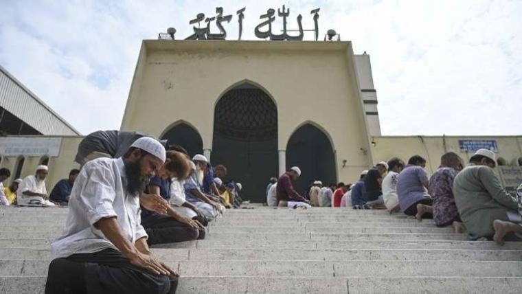 مسلمون يؤدون الصلاة في نيوزيلندا