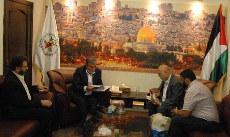 الأمين العام لحركة الجهاد الإسلامي زياد النخالة يستقل وفداً من مؤسسة القدس الدولية في لبنان
