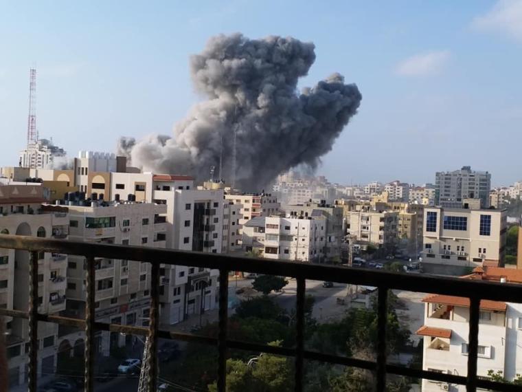 الاحتلال يقصف غزة بالصواريخ