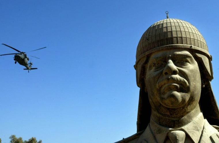 تمثال صدام حسين