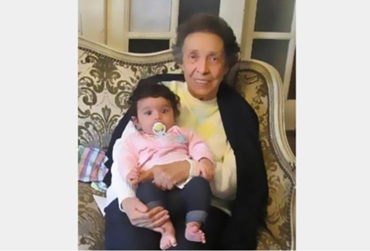 ماما لنى.JPG