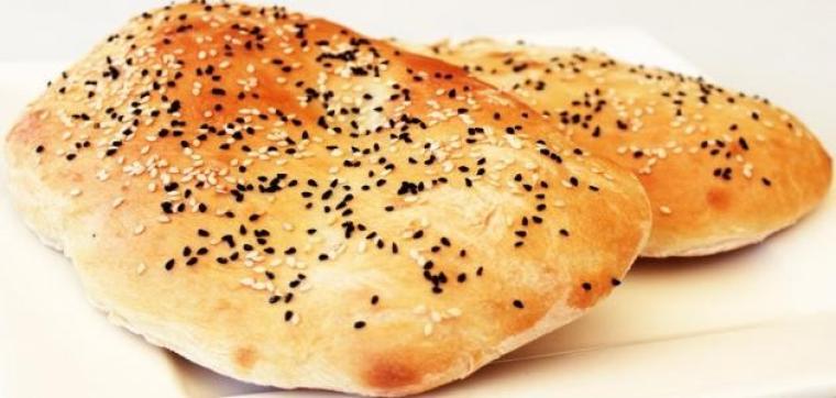 أقوى طريقة عمل الخبز التركي  في البيت وبكل سهولة 