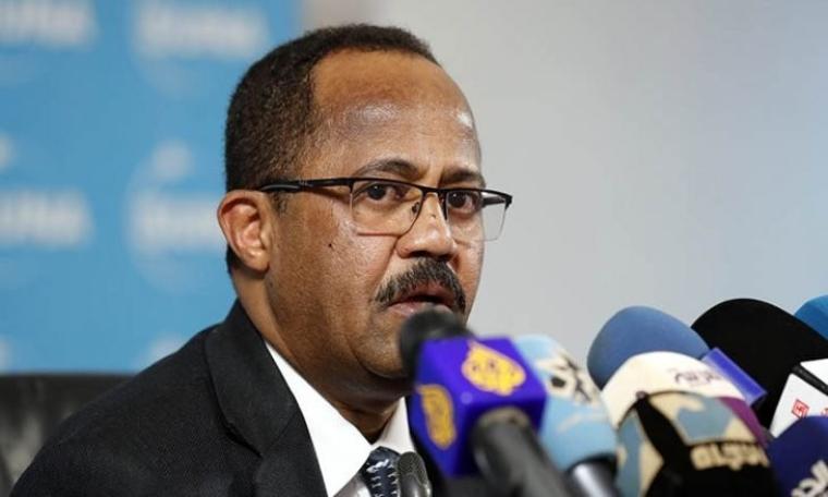 اكرم علي التوم وزير الصحة السوداني
