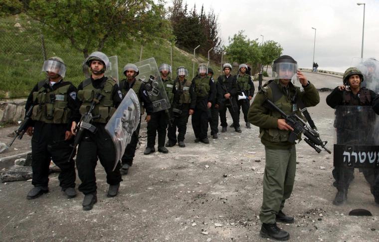 قوات القمع الاسرائيلية - قمع السجون