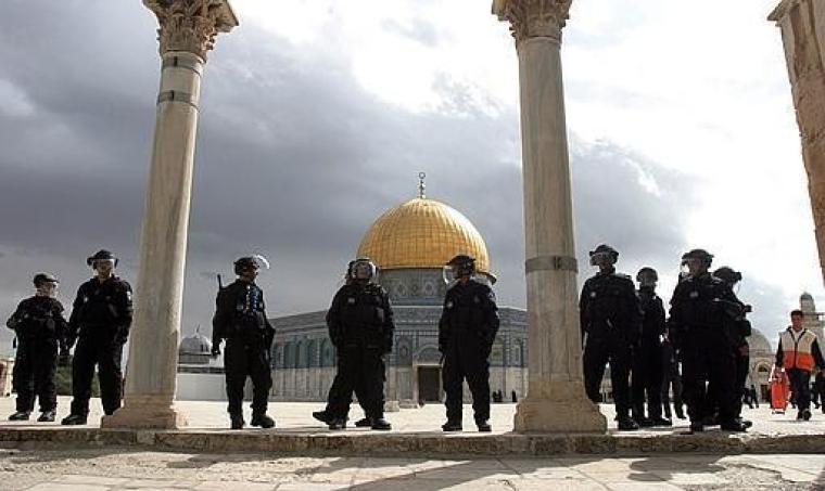 الاحتلال بالمسجد الاقصى