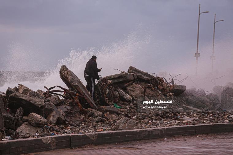 منخفض الجوي في ميناء غزة اليوم (6).JPG