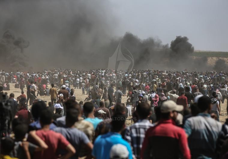 متظاهرون سلميون على حدود غزة