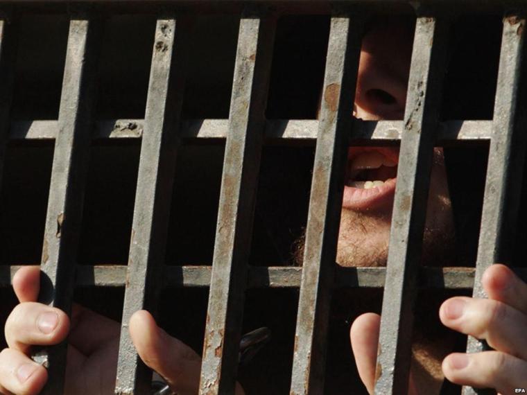 معتقل في سجون الاحتلال