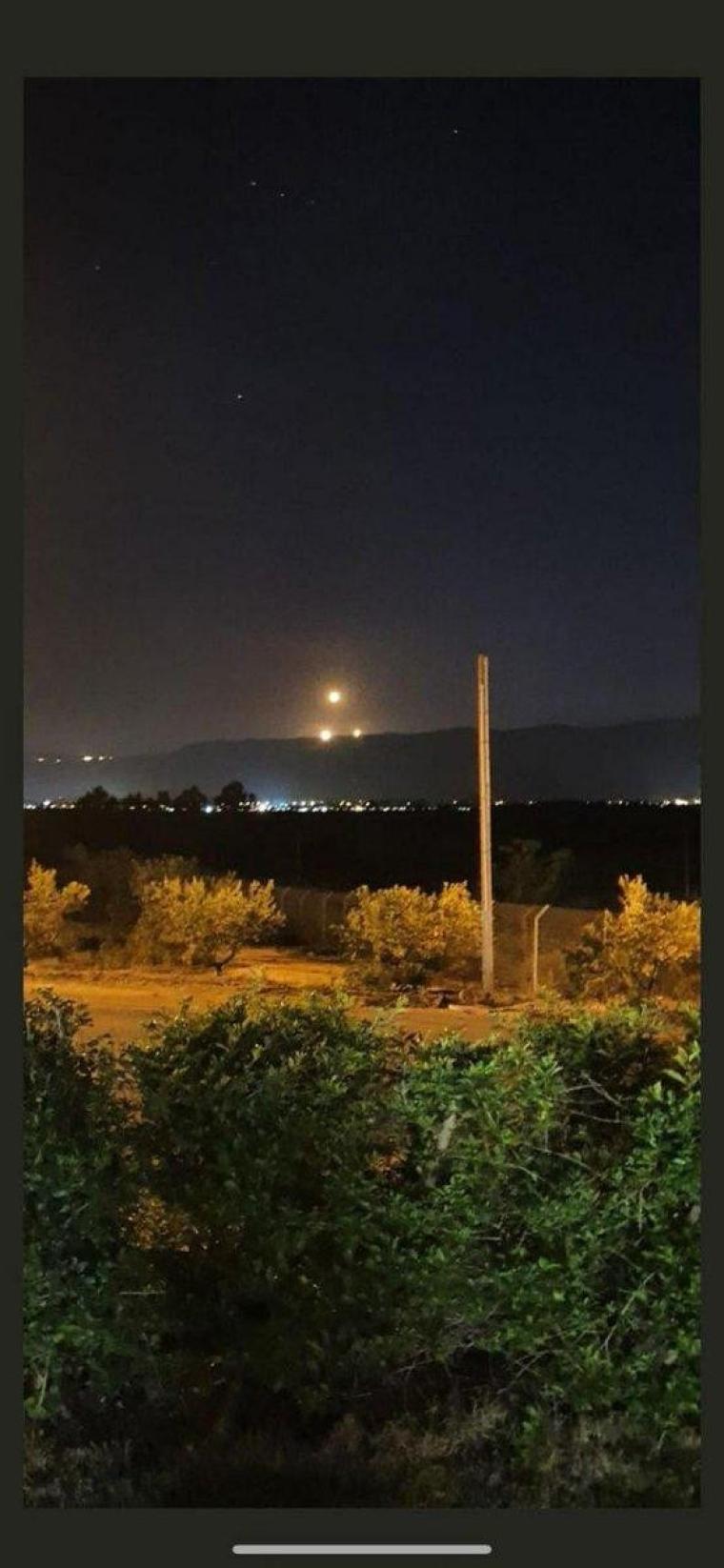 قنابل ضوئية على حدود فلسطين مع لبنان