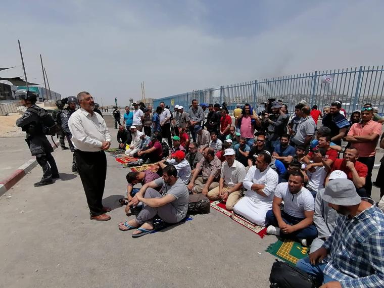 مثات الفلسطينيين ممنوعين من الدخول للقدس