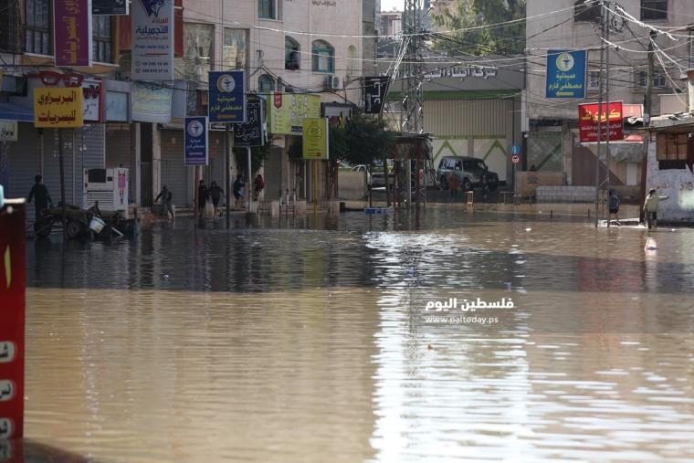 غزارة الأمطار تغرق شوارع كبيرة في بيت لاهيا (7).JPG