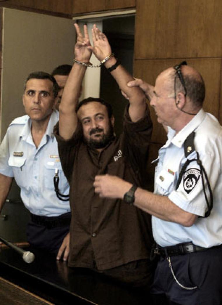 مروان البرغوثي خلال إحدى جلسات المحاكم