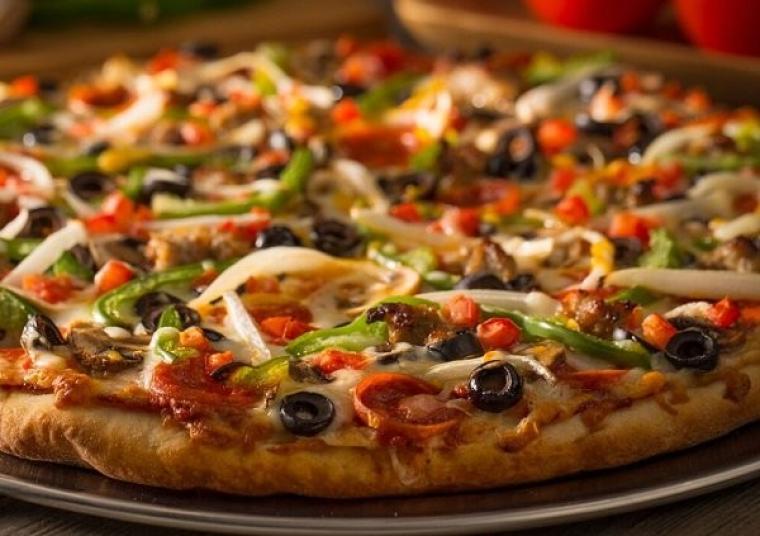 اليك طريقة عمل بيتزا مثل المطاعم، وهذه ابرز مكونات البيتزا