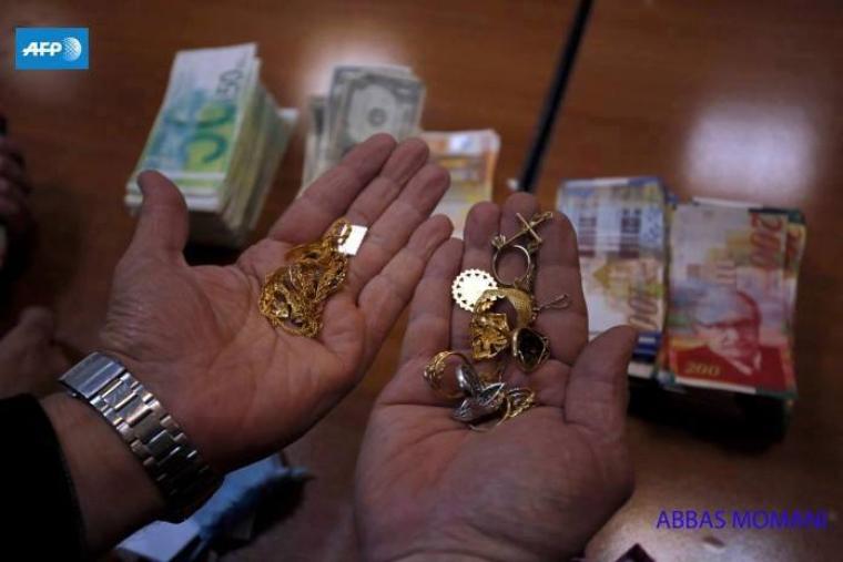 ‫#‏شكراً_لصاحبة_القلادة‬