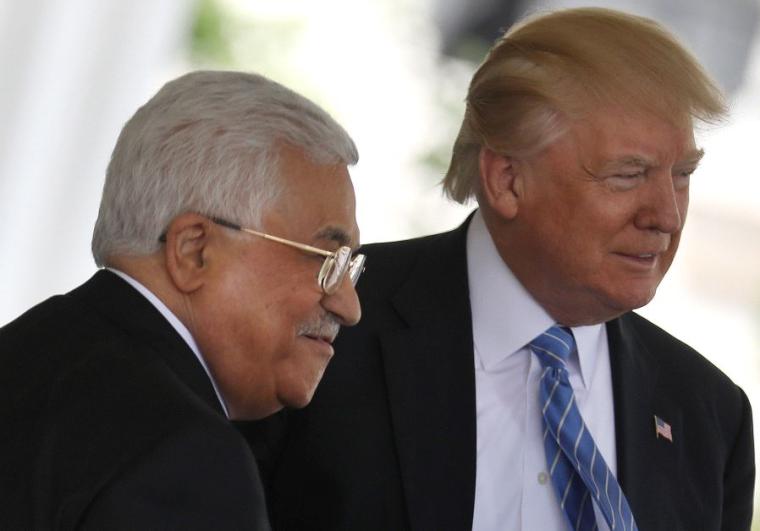 الرئيسان محمود عباس ودونالد ترامب