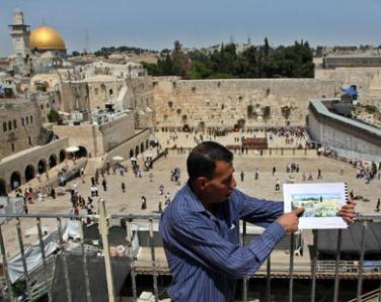 حاتم عبد القادر مسئول ملف القدس في حركة فتح
