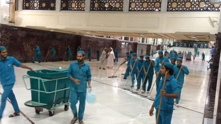 تعقيم الحرم المكي