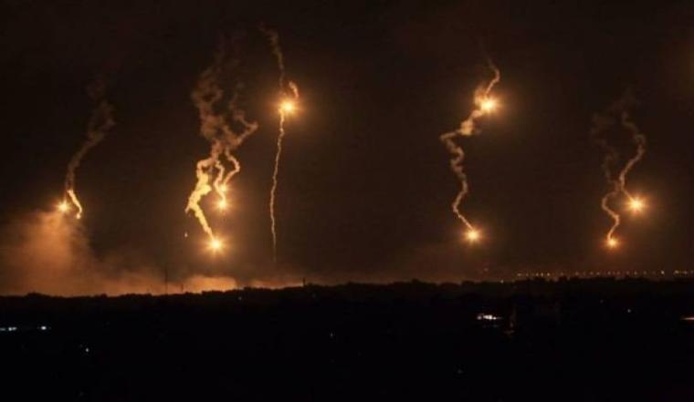 مدفعية الاحتلال تطلق "قنابل إنارة"  (ارشيف)