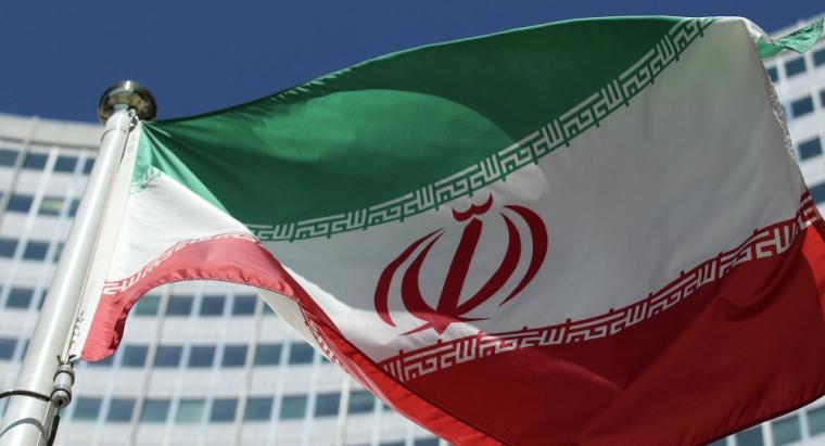 ايران تسخر من استعراض امريكا لصاروخ وهمي