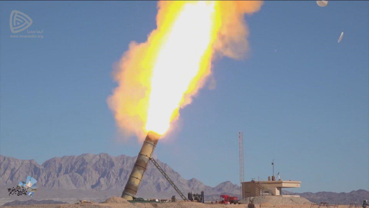 صاروخ بالستي ايراني