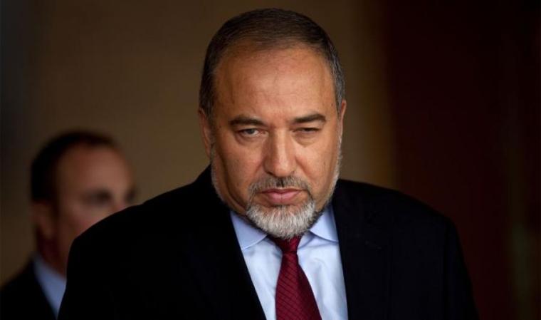 رئيس حزب العمل: ليبرمان أضرَّ بقوة ردع الجيش في غزة